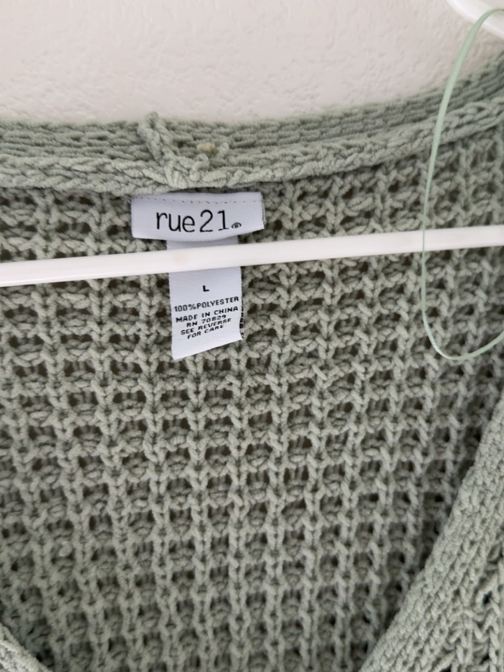 Rue21 Sage Green V-Neck Chunky Knit Sweater Cropped - Picture 3 of 3